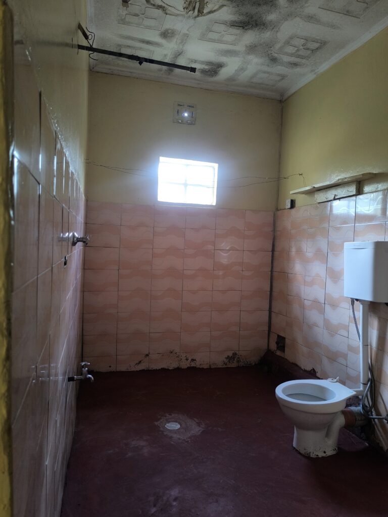 master toilet